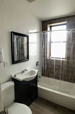 Rented by Bond New York | media 19