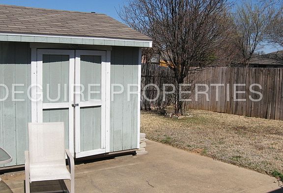 5th image of 2433 Aquaduct Dr
