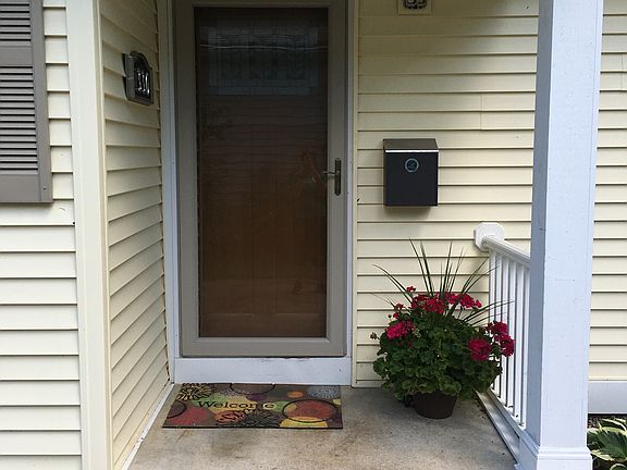 2nd image of 1330 Rosewood Ave SE