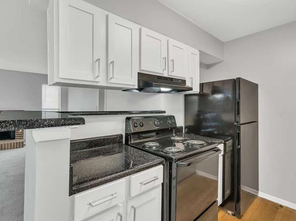 8100 Bayfield Rd APT 17B