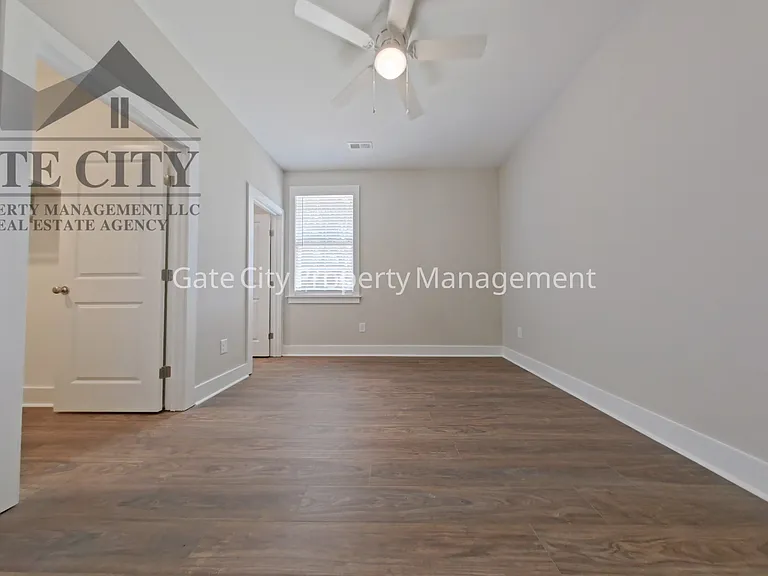 306 Oakwood St #A — Photo 6