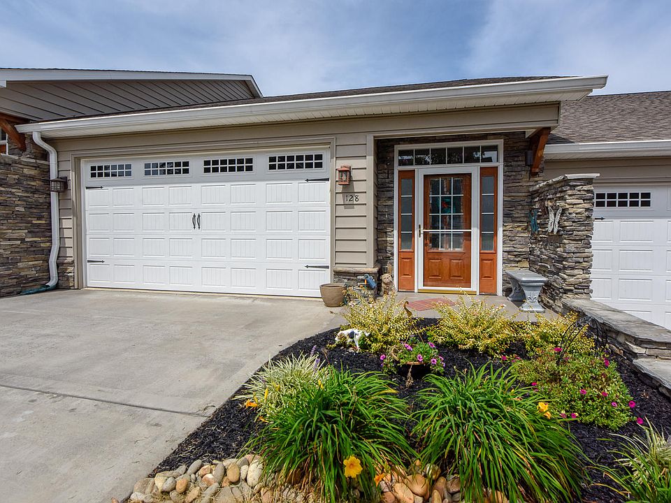 1st image of 128 Chelsea Ln