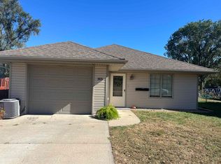 805 S 5th St, Norfolk, NE 68701