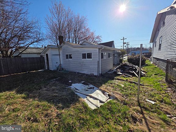 4th image of 1625 5th St