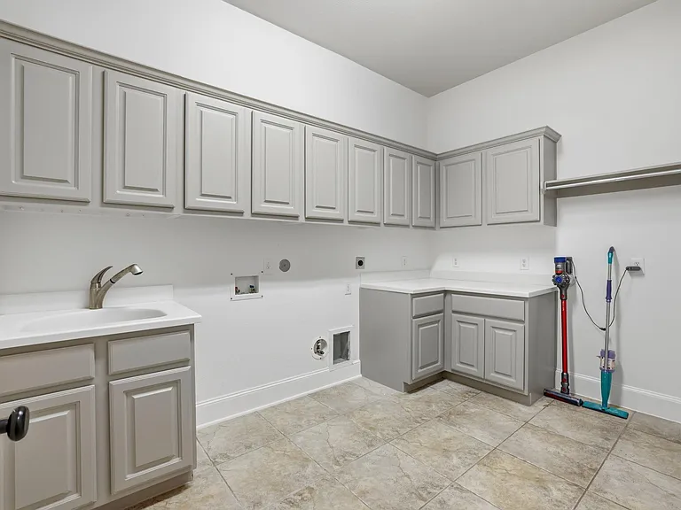 25707 Pierrmont Ct — Photo 35