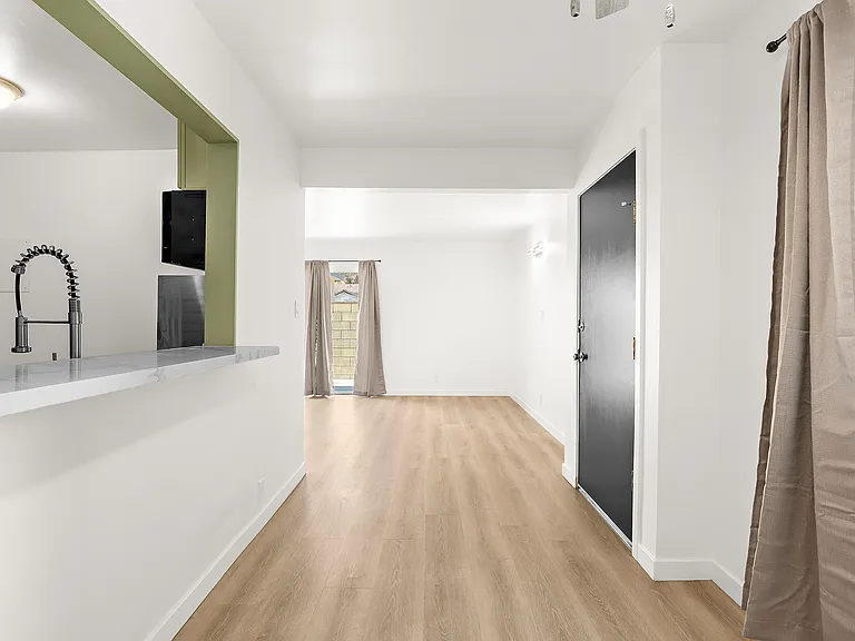2241 1/2 Riverdale Ave #1 — Photo 10
