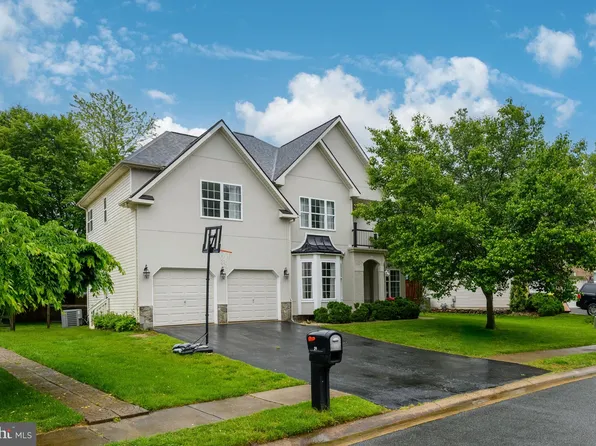 28 Blue Spruce Dr, Bear, DE 19701