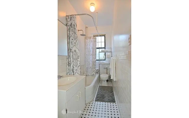 Sold by Douglas Elliman | media 14