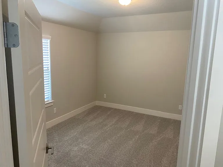 676 The Cottages — Photo 16