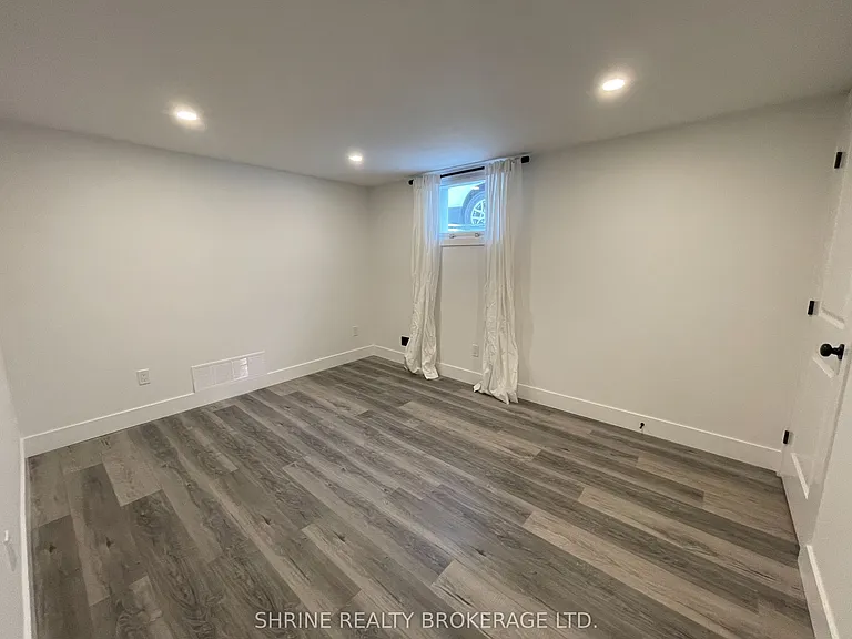792 Fleet St #BASEMENT — Photo 8