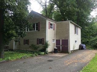 9 Cranberry Ledge Rd, Andover, NJ 07821