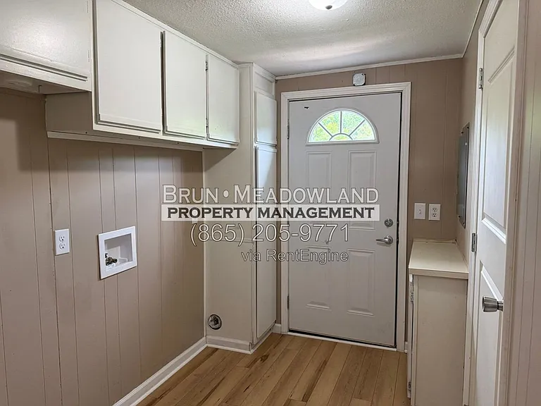 2250 Woodby Ln — Photo 19