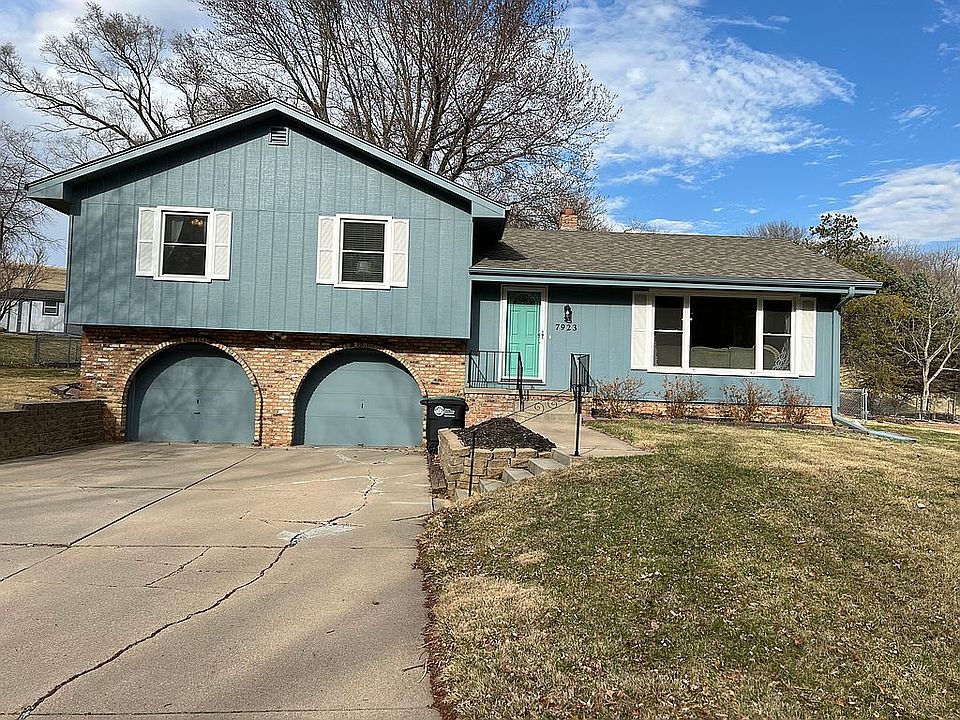 7923 Raven Oaks Dr, Omaha, NE 68152 Zillow