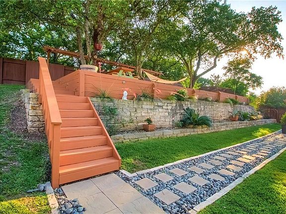 4th image of 8805 Fenton Dr