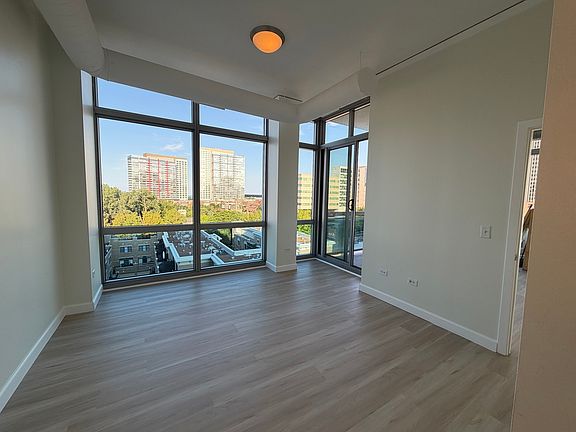 5th image of 1819 S Michigan Ave Unit 710