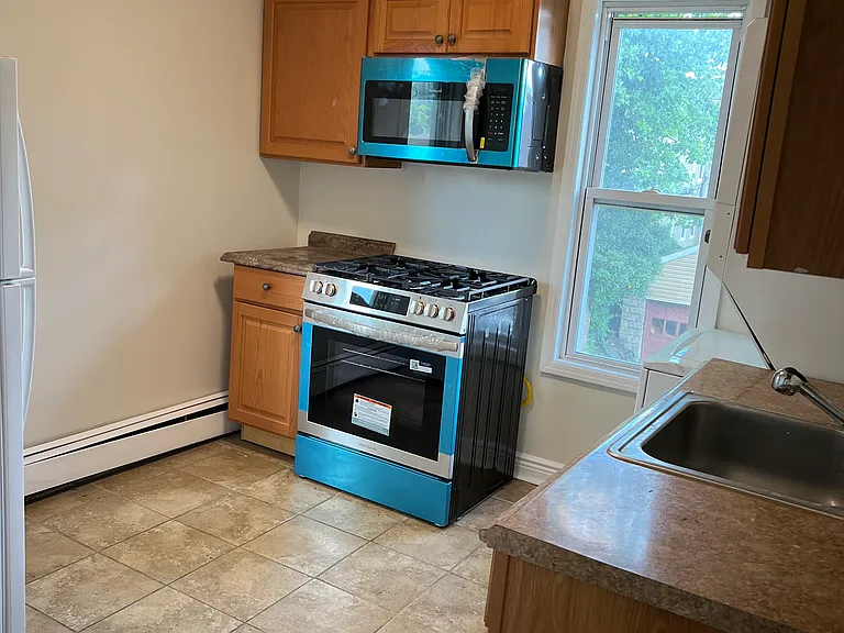 139-141 Magnolia Ave #2 — Photo 8