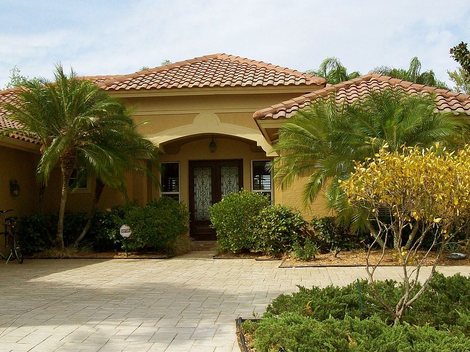 Elegant Home on Cul-De-Sac