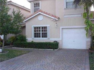 558 NW 130th Way, Pembroke Pines, FL 33028