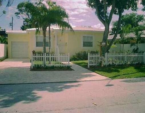 1st image of 632 NE 9th Ave