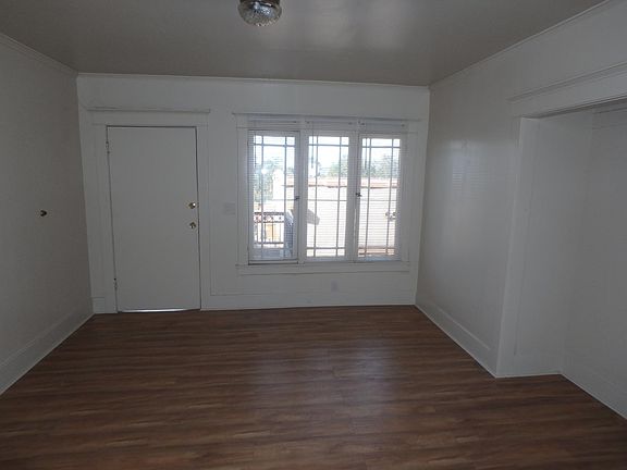 Entrance door to front room