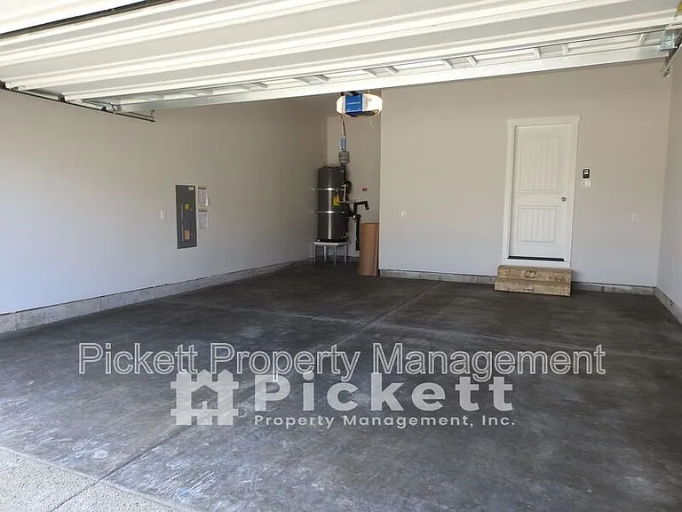 4222 Andasio Loop SE — Photo 30