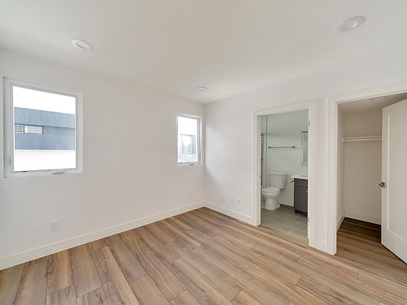 5th image of 3536 Chesapeake Ave