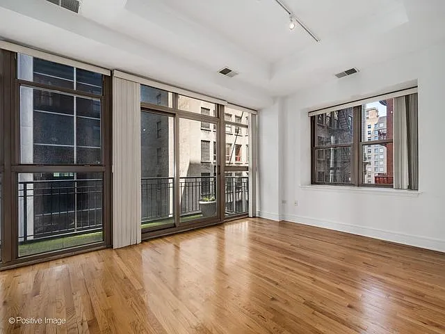 1 bed, $2,600 — Photo 3