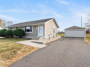 3220 Lower 150th St W, Rosemount, MN 55068