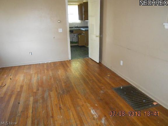 2nd image of 2371-2373 Homewood Dr