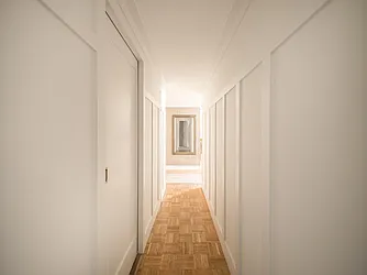 Sold by Nancy Packes Inc.