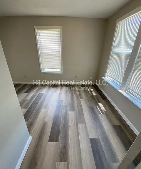1693 Market St — Photo 22