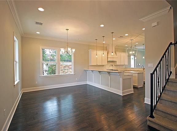 3rd image of 3610 Cypress St