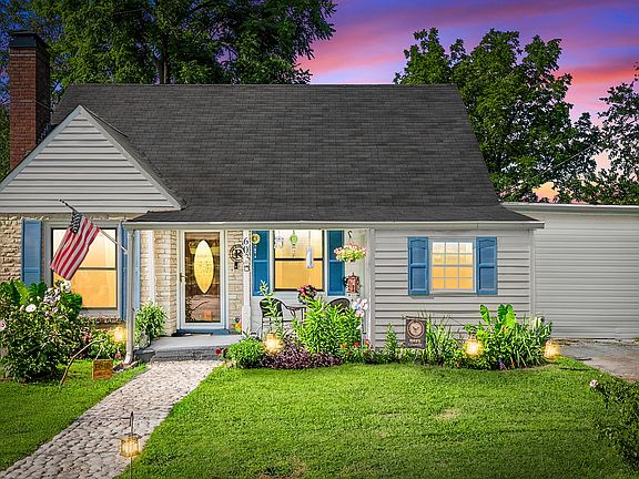 2nd image of 603 Crestview Dr