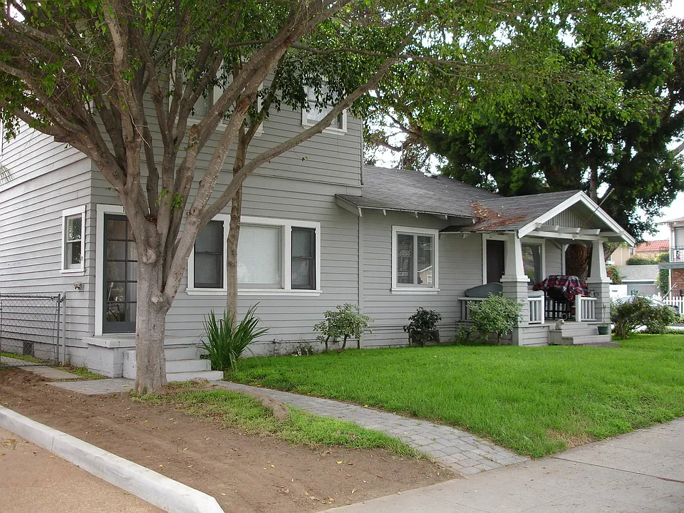 1835 Castillo St