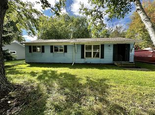 1216 Meadowview Dr, Menasha, WI 54952