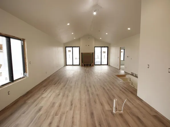 339 Ridge View Drive #18, Milton, WI 53563