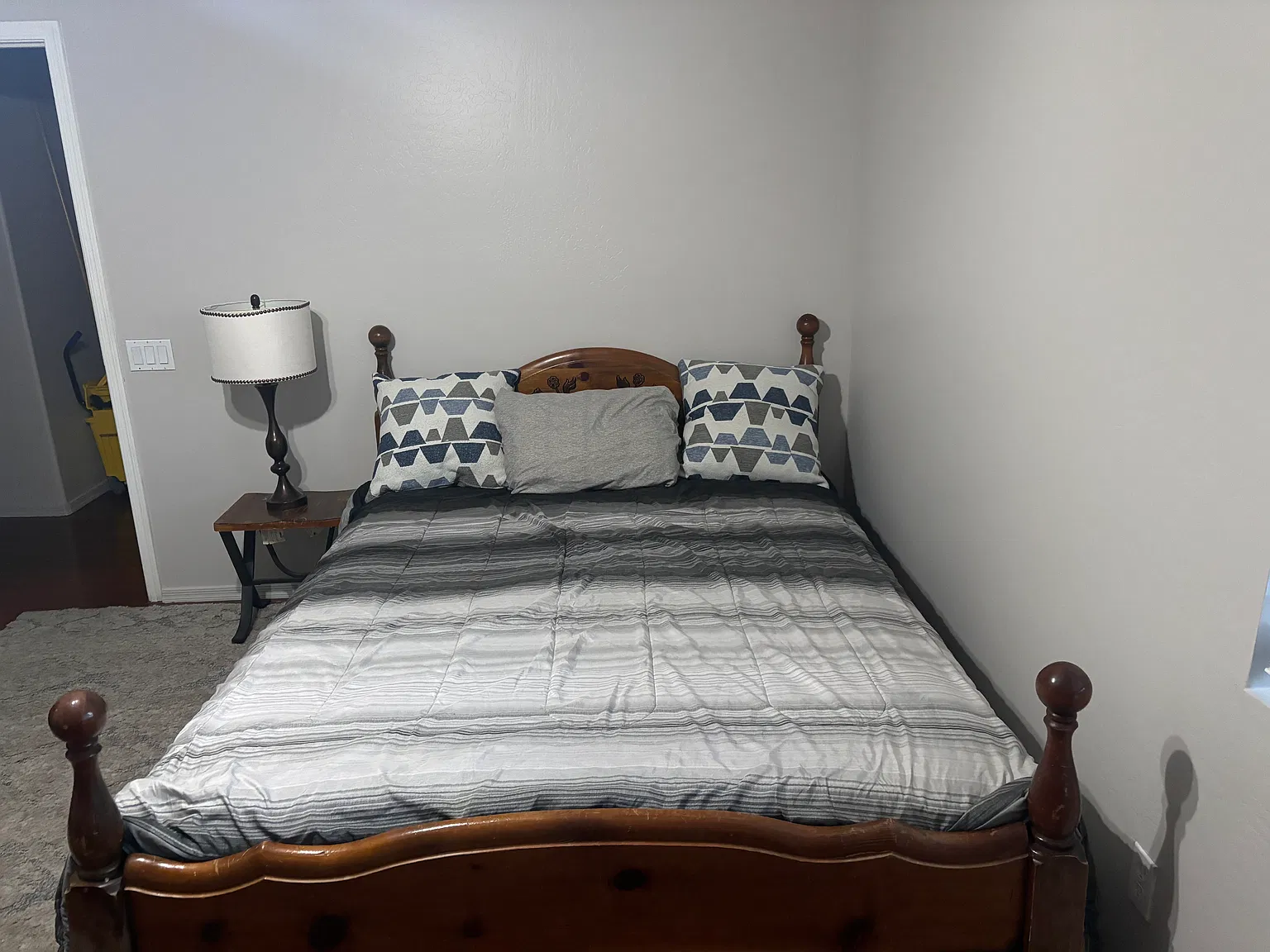 14225 W Lisbon Ln — Photo 3