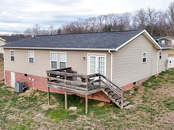 4th image of 190 Hickory Ridge Dr