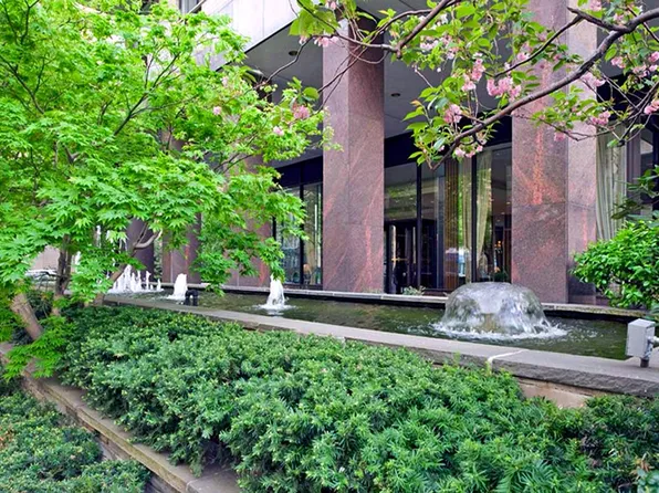 300 East 75th Street image 12 of 12