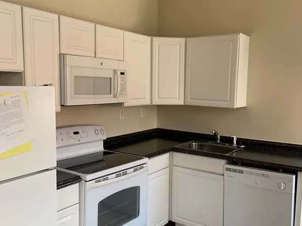 387 High St #3, Morgantown, WV 26505