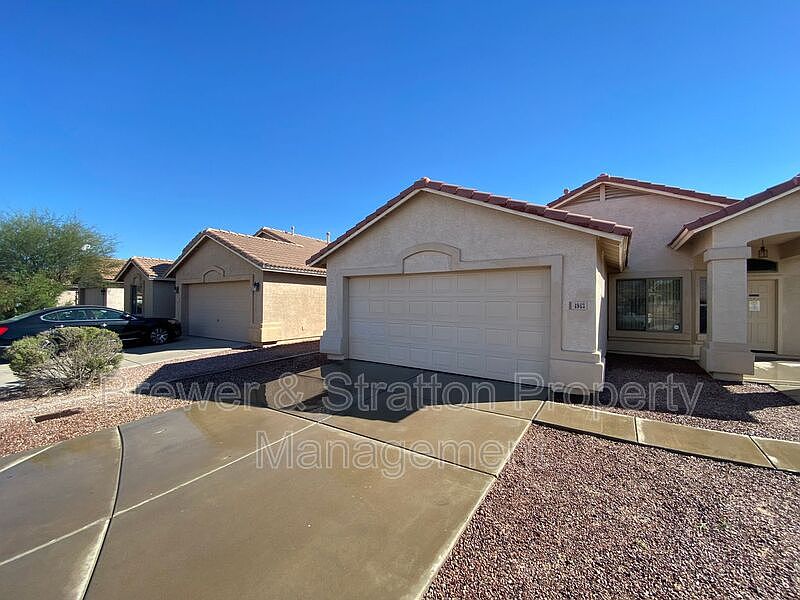 1st image of 4943 W Burgess Ln