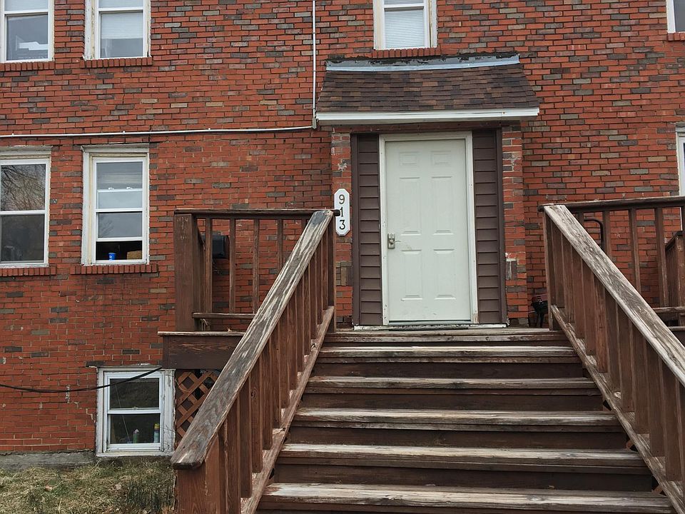 1st image of 913 Curtis Ave #101