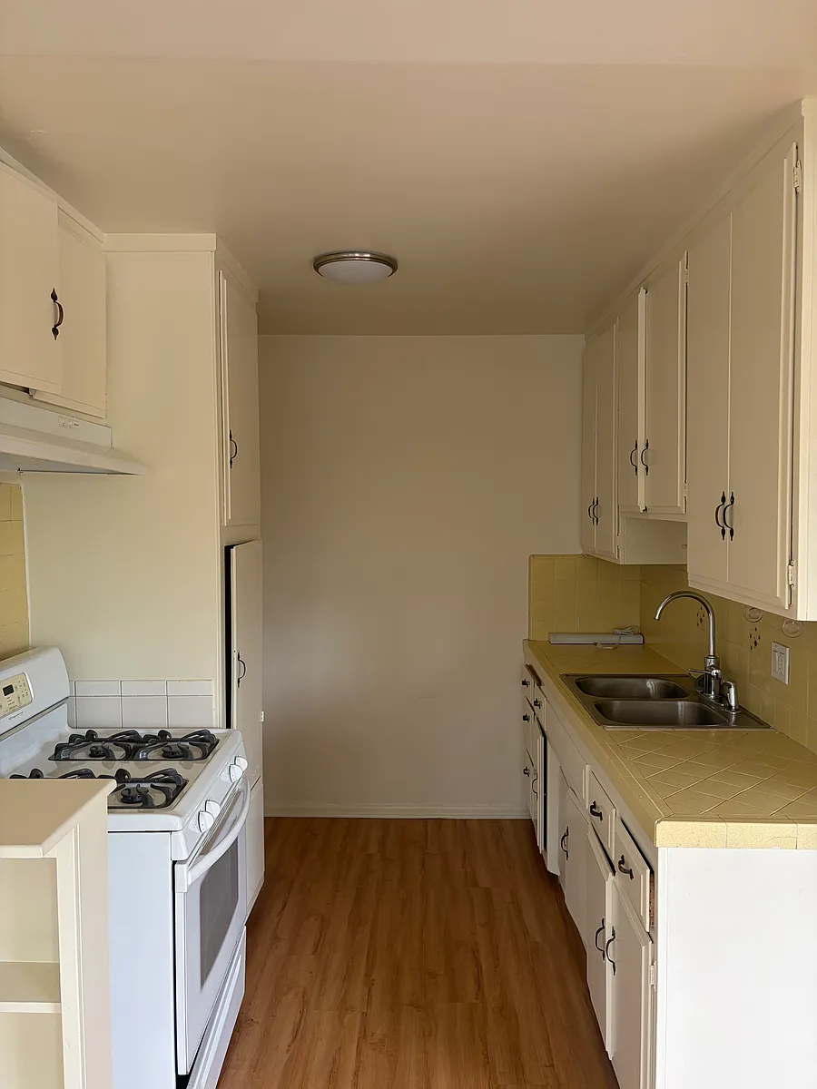 Building Photo - 847 9th St #7