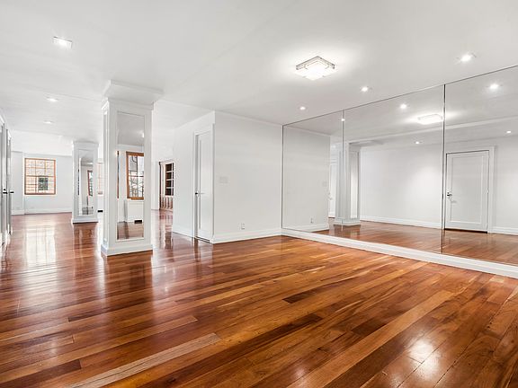4th image of 52 E 72nd St #Dup