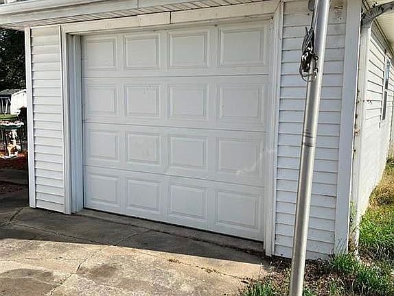 2nd image of 402 E Arkansas Ave