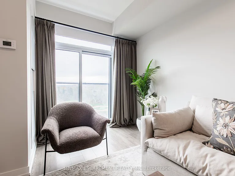 870 Queenston Rd #504 — Photo 19