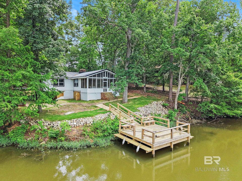 1st image of 165 Lake Dr