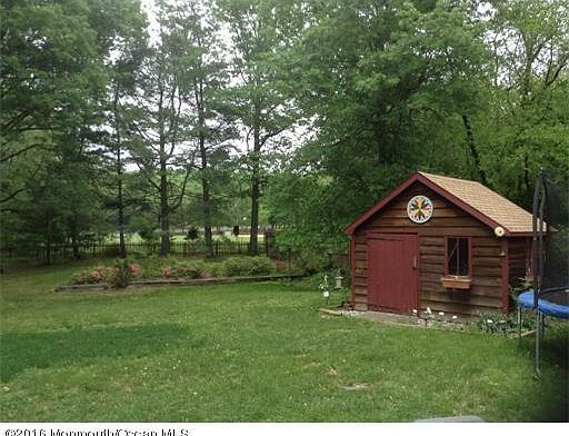 2nd image of 11 Warren Dr