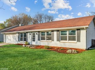2251 Gettysburg Dr, Aurora, IL 60506