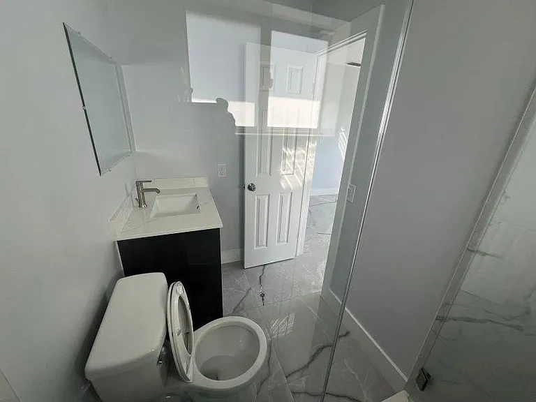 MASTER BATHROOM 4